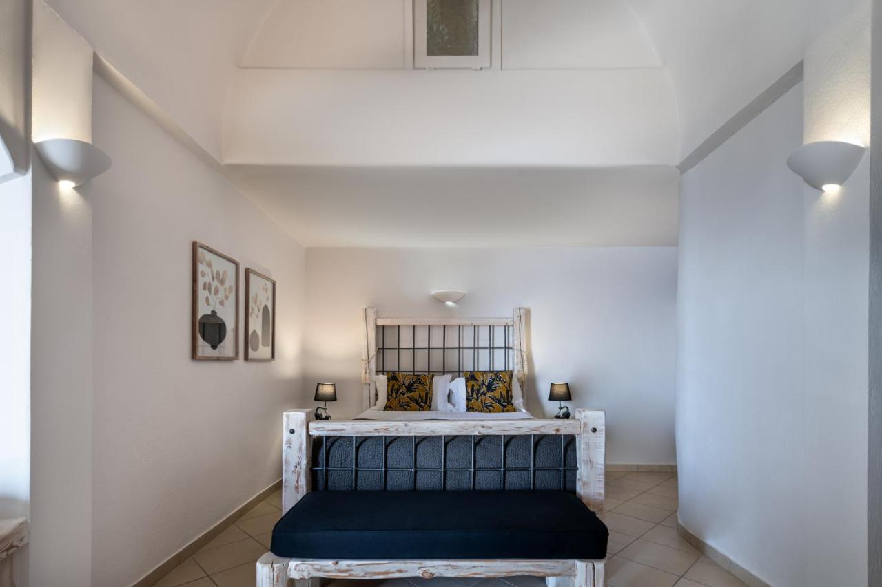 Athermi Suites - Adults Only Fira  Dış mekan fotoğraf