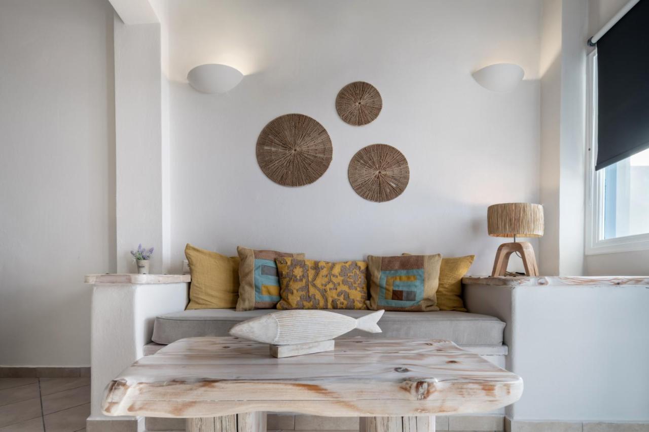 Athermi Suites - Adults Only Fira  Dış mekan fotoğraf